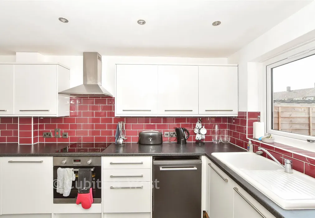 Kitchen - Slinfold Walk, Crawley, West Sussex - Wards of Kent