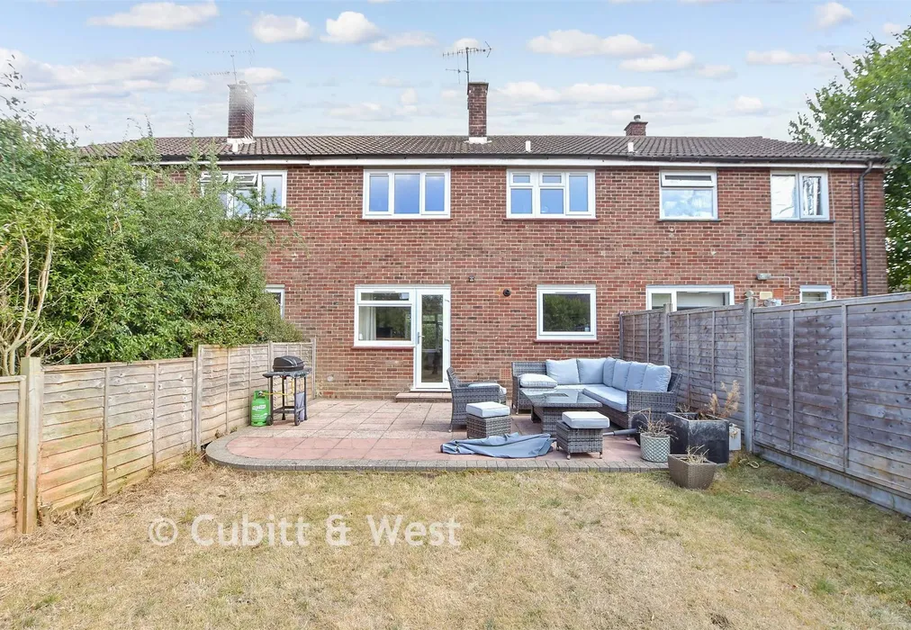Rear Garden - Slinfold Walk, Crawley, West Sussex - Wards of Kent