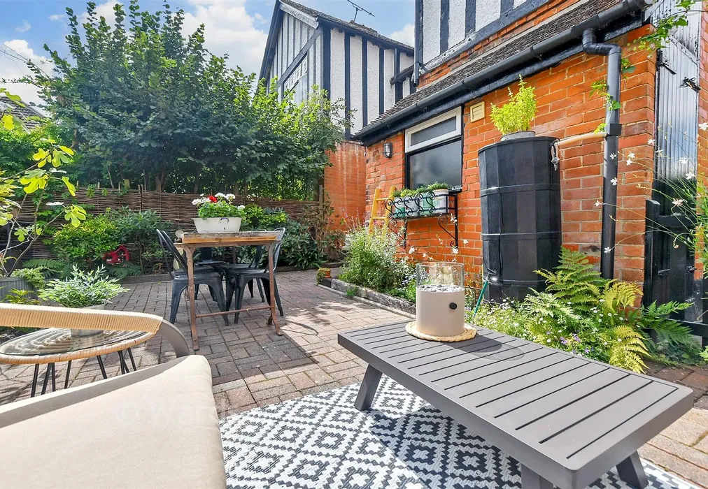 Patio / Decking - Hollington Place, Ashford, Kent - Wards of Kent
