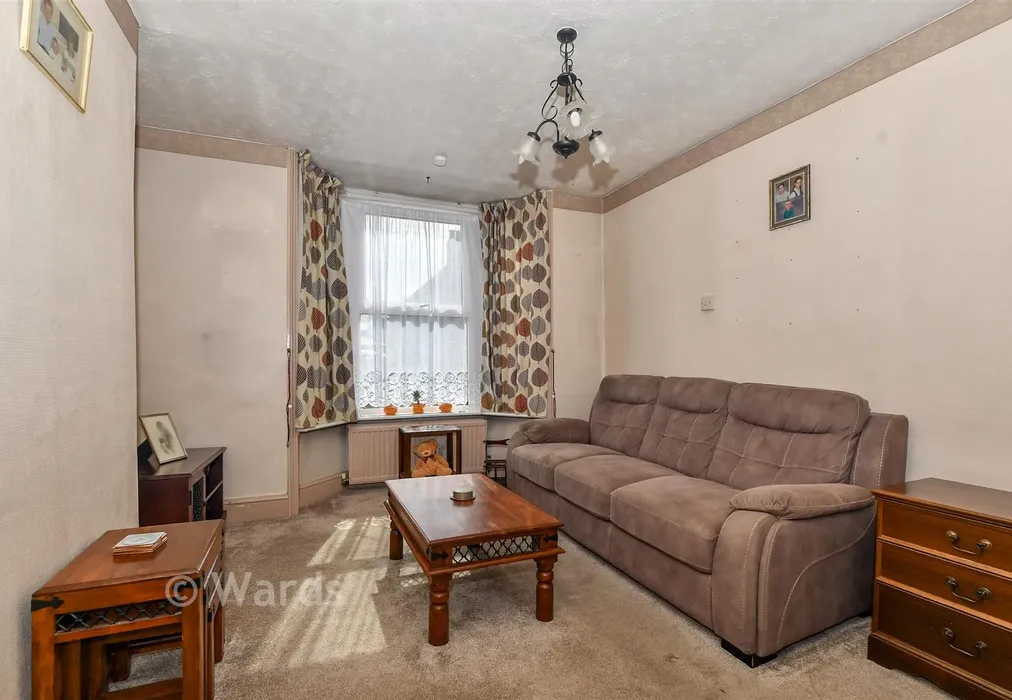 Lounge/Diner - Romney Road, Willesborough, Ashford, Kent - Wards of Kent