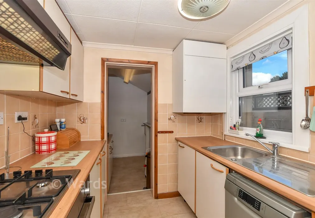 Kitchen - Romney Road, Willesborough, Ashford, Kent - Wards of Kent