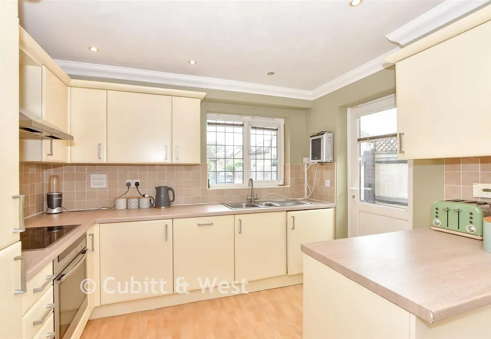Kitchen - Watersmead Drive, Littlehampton, West Sussex - Wards of Kent