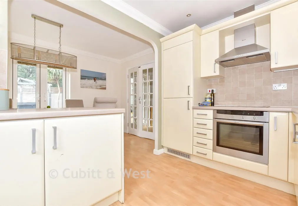 Kitchen - Watersmead Drive, Littlehampton, West Sussex - Wards of Kent