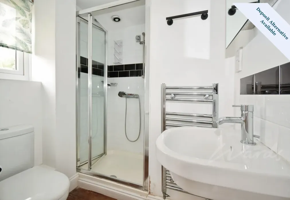 Ensuite - Romney Road Willesborough TN24 - Wards of Kent