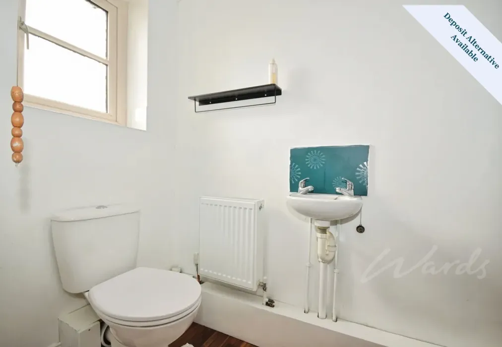 Cloakroom - Romney Road Willesborough TN24 - Wards of Kent