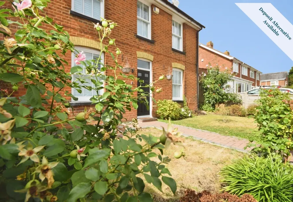 Front garden - Romney Road Willesborough TN24 - Wards of Kent