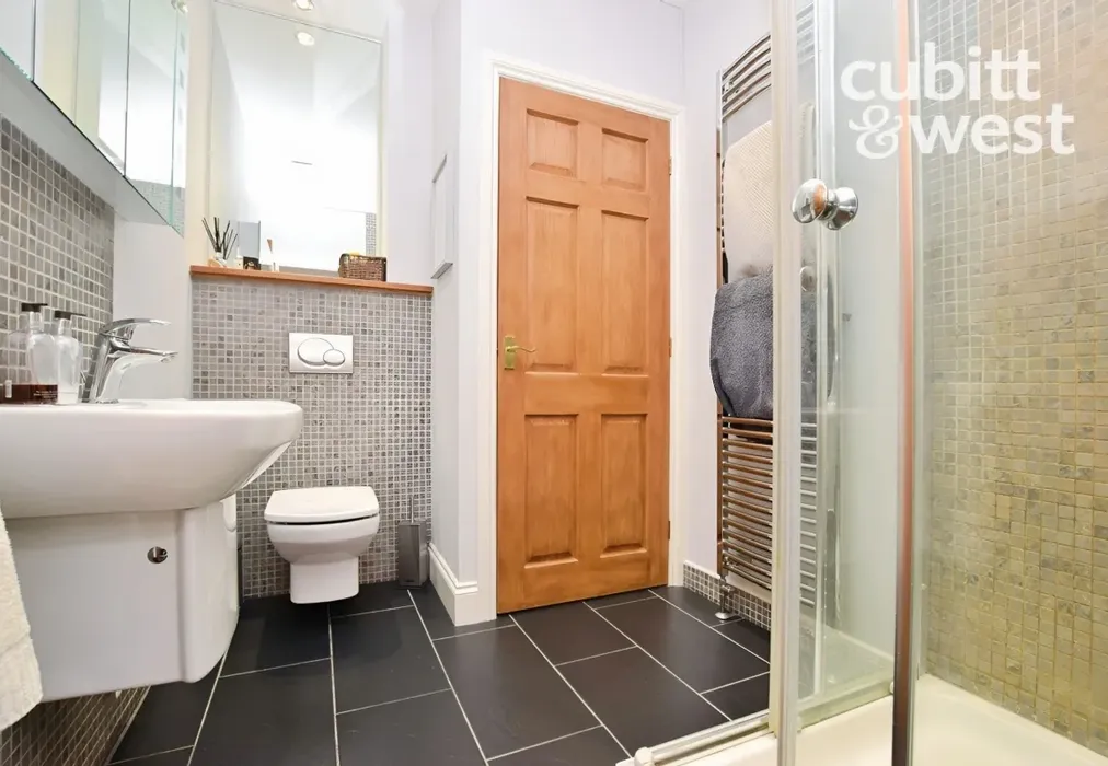 Shower Room - Whitehill Road, Crowborough, TN6 - Wards of Kent