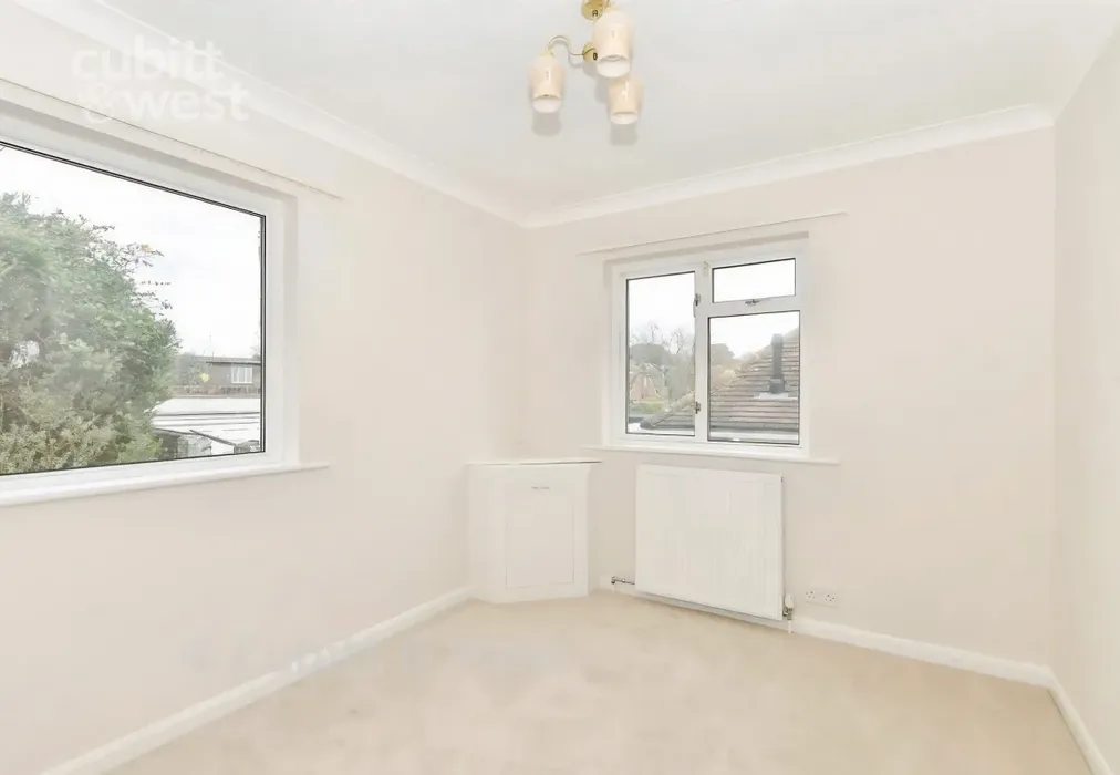 Bedroom 2 - Eley Crescent, Rottingdean, BN2 - Wards of Kent