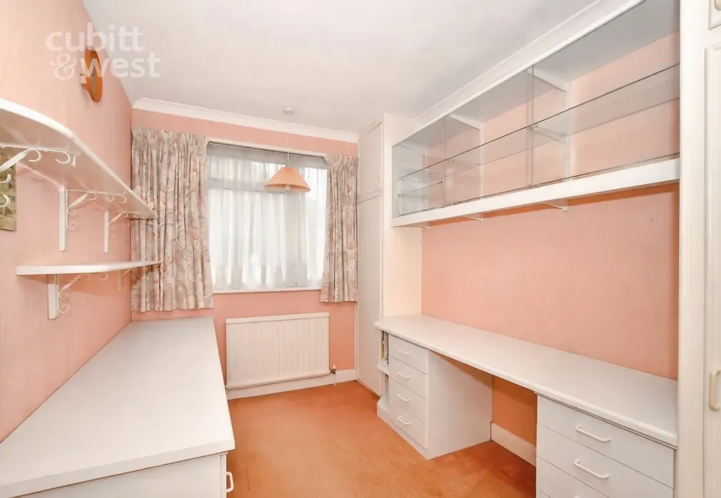 Bedroom 3 - Eley Crescent, Rottingdean, BN2 - Wards of Kent