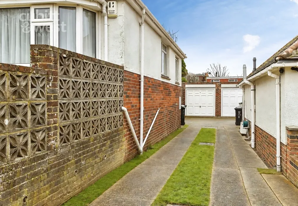 Shared Driveway/G... - Eley Crescent, Rottingdean, BN2 - Wards of Kent