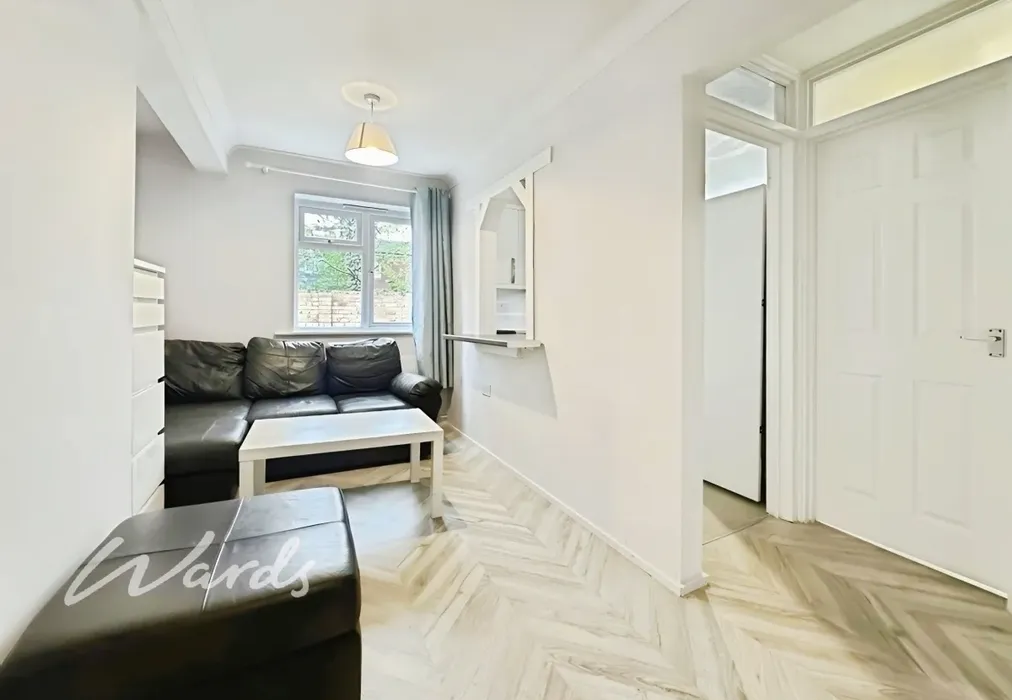 Lounge - Gillon Mews Canterbury CT1 - Wards of Kent