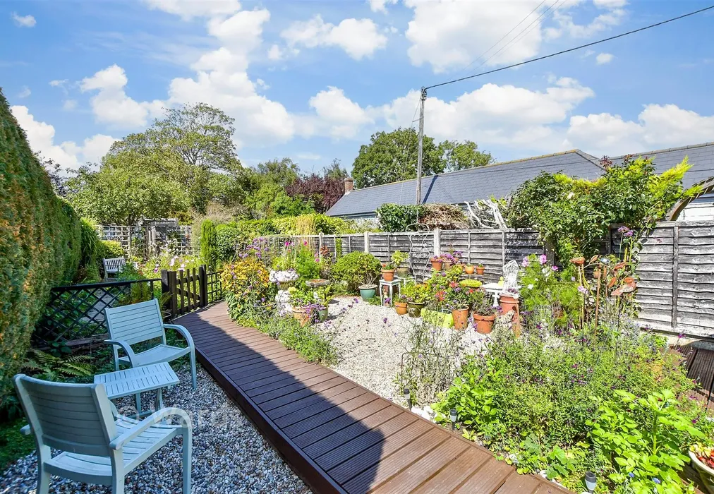 Rear Garden - Warren Road, Littlestone, Kent - Wards of Kent