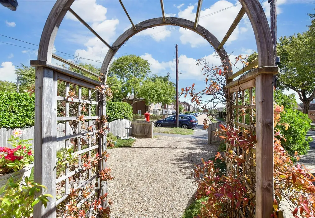 External Lifestyle Photograph - Warren Road, Littlestone, Kent - Wards of Kent