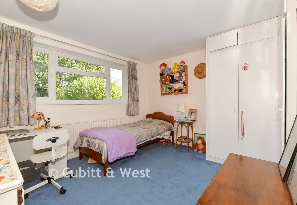 Bedroom 3 - Herons Close, Kirdford, West Sussex - Wards of Kent