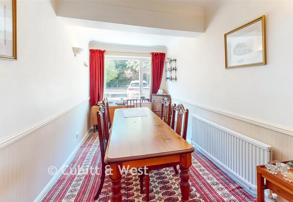 Dining Room - Herons Close, Kirdford, West Sussex - Wards of Kent