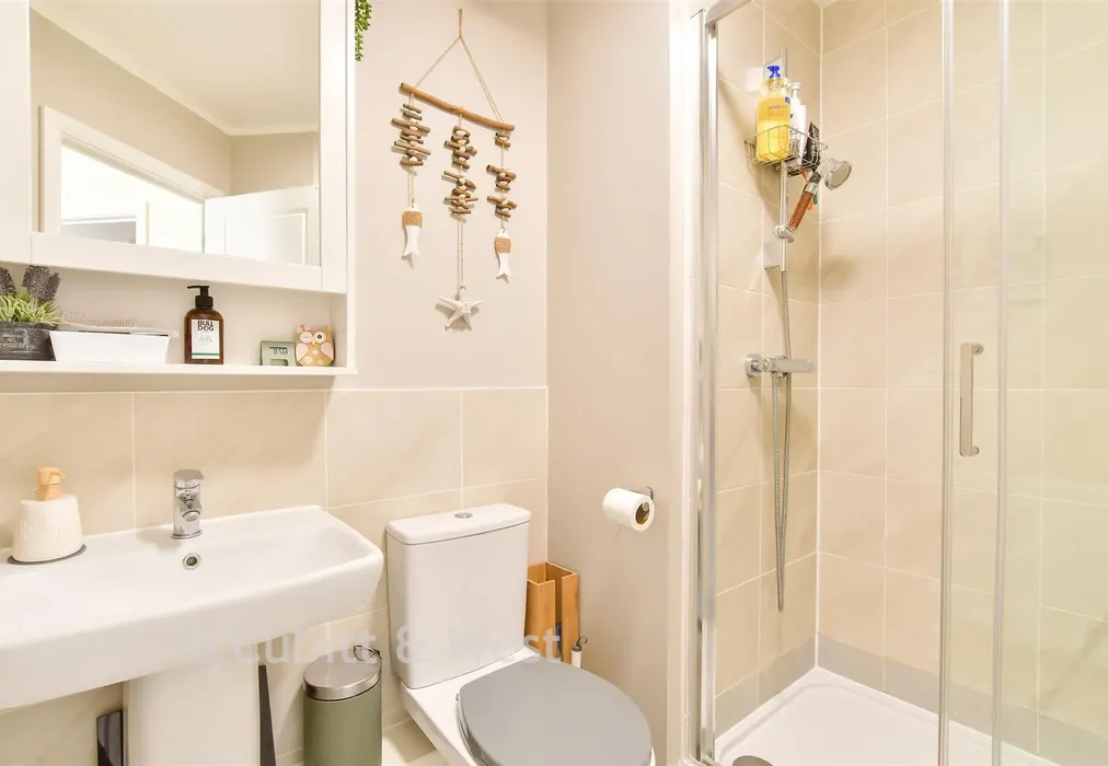 En-Suite Shower Room - Cambrian Way, Tarring, West Sussex - Wards of Kent