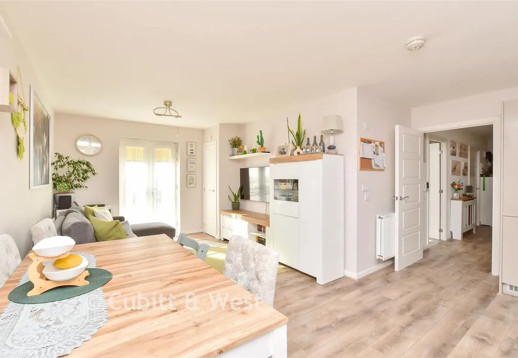 Kitchen/ Living Room - Cambrian Way, Tarring, West Sussex - Wards of Kent