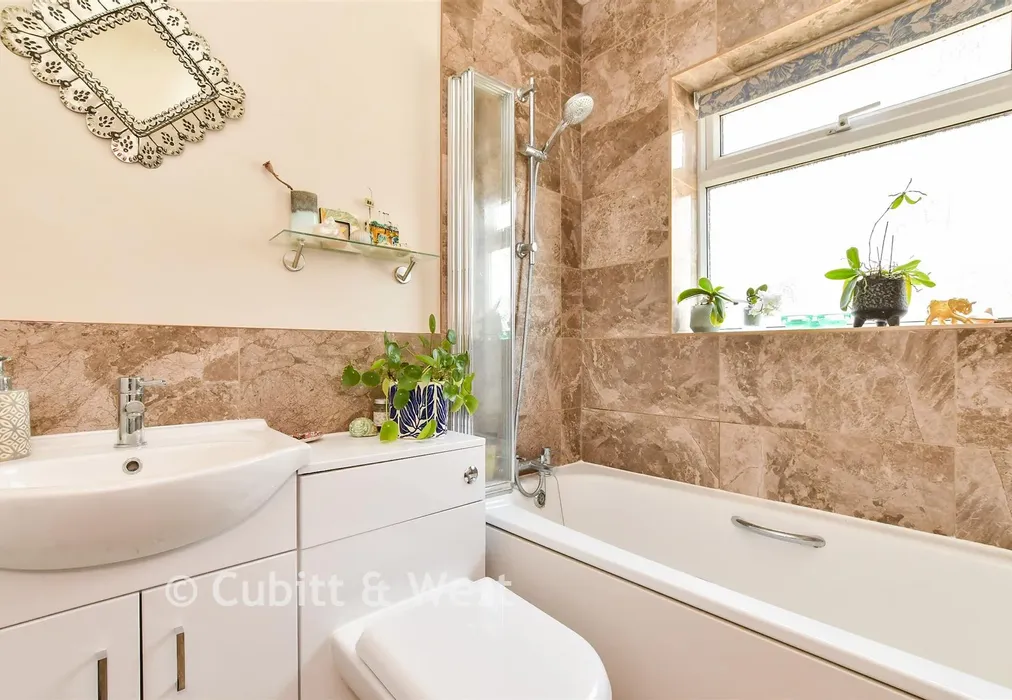 Bathroom - Larkfield Way, Brighton, East Sussex - Wards of Kent