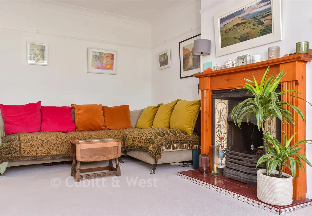 Internal Lifestyle Photograph - Larkfield Way, Brighton, East Sussex - Wards of Kent