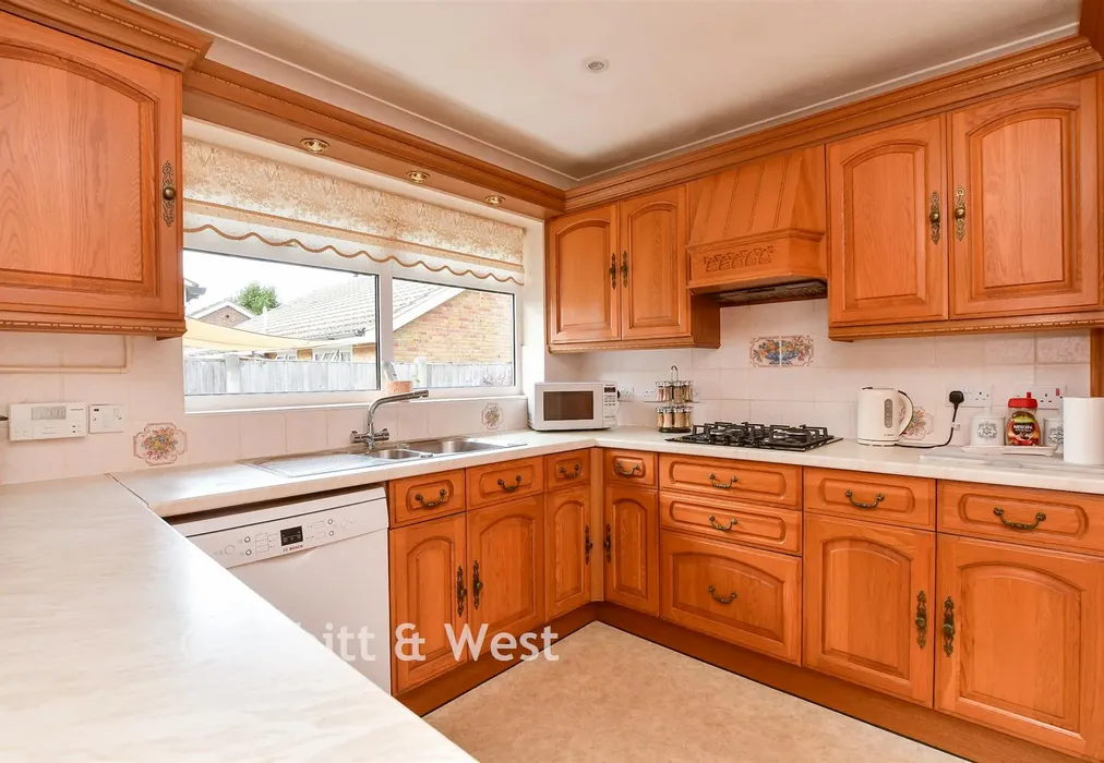 Kitchen/Dining Room - Faithfull Crescent, Storrington, Pulborough, West Sussex - Wards of Kent