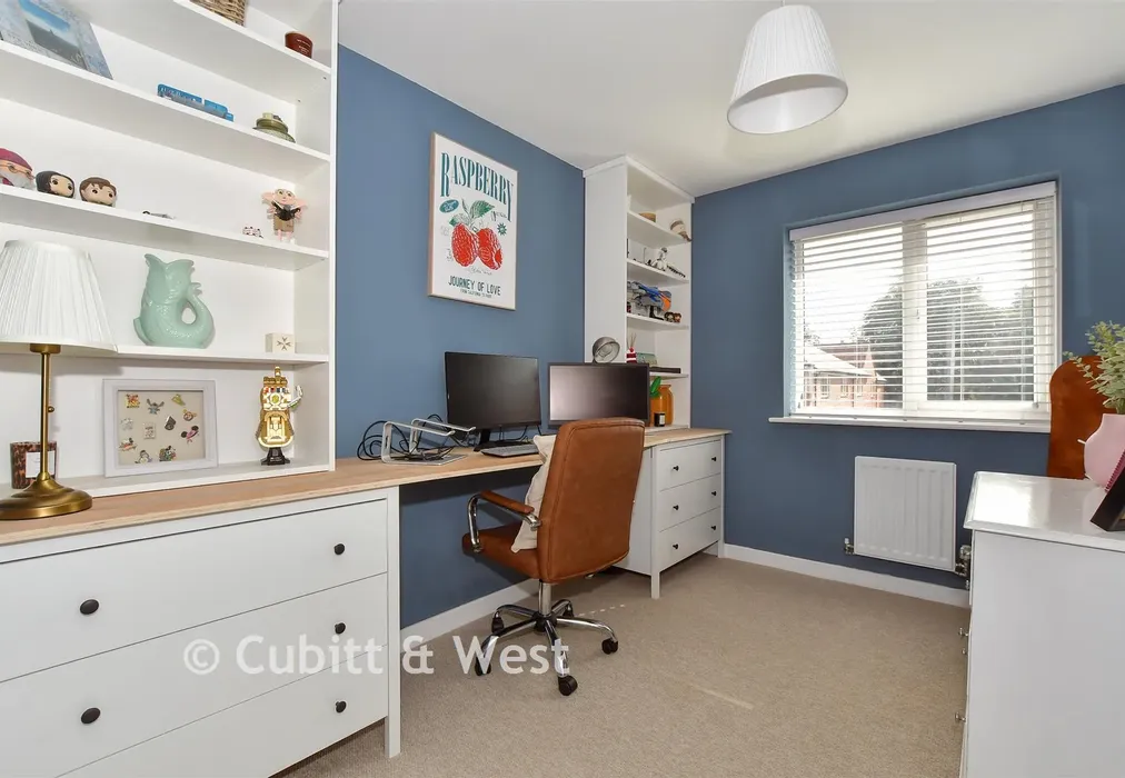 Bedroom 3 - Farrenden Way, Eastergate, Chichester, West Sussex - Wards of Kent