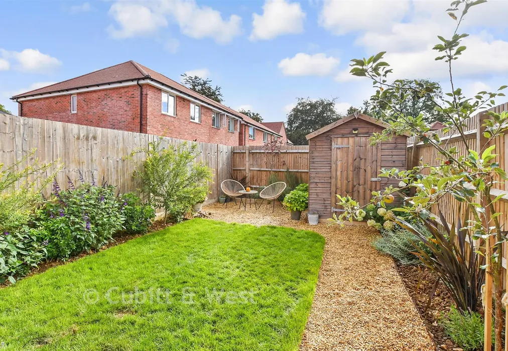 Rear Garden - Farrenden Way, Eastergate, Chichester, West Sussex - Wards of Kent