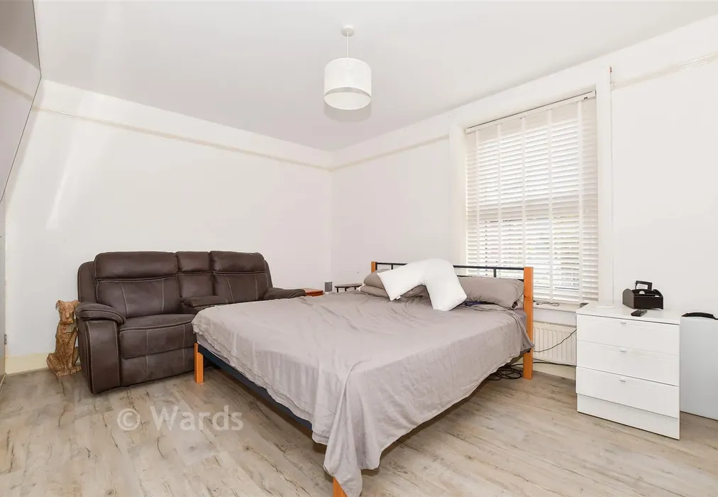 Bedroom 1 - Holland Road, Maidstone, Kent - Wards of Kent