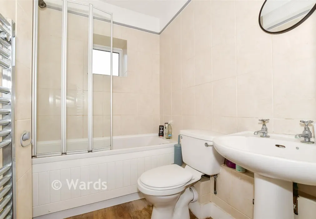 Bathroom - Holland Road, Maidstone, Kent - Wards of Kent