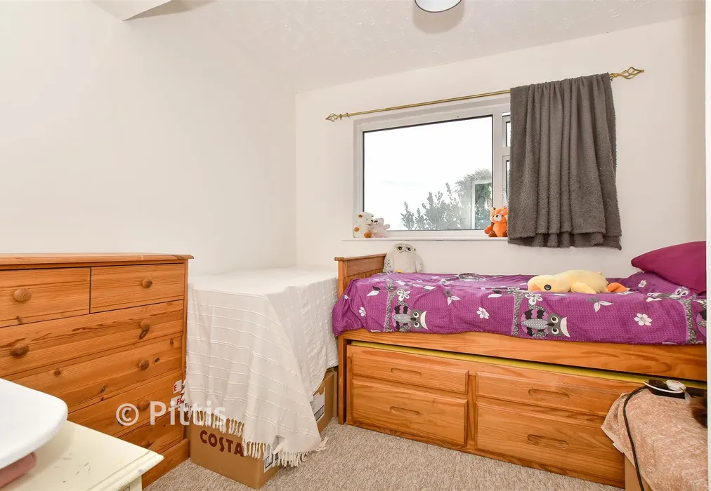 Bedroom 2 - Bettesworth Road, Haylands, Ryde, Isle of Wight - Wards of Kent