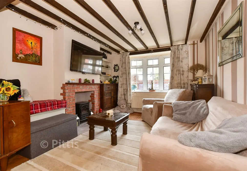 Lounge - Bettesworth Road, Haylands, Ryde, Isle of Wight - Wards of Kent