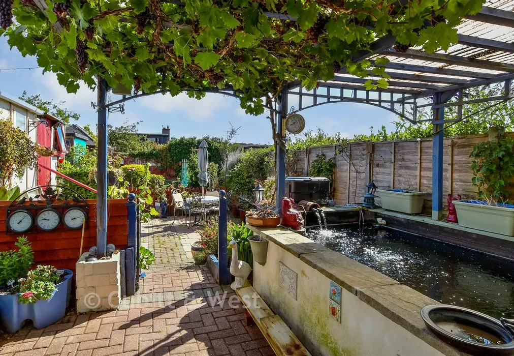 Rear Garden - Bengairn Avenue, Brighton, East Sussex - Wards of Kent