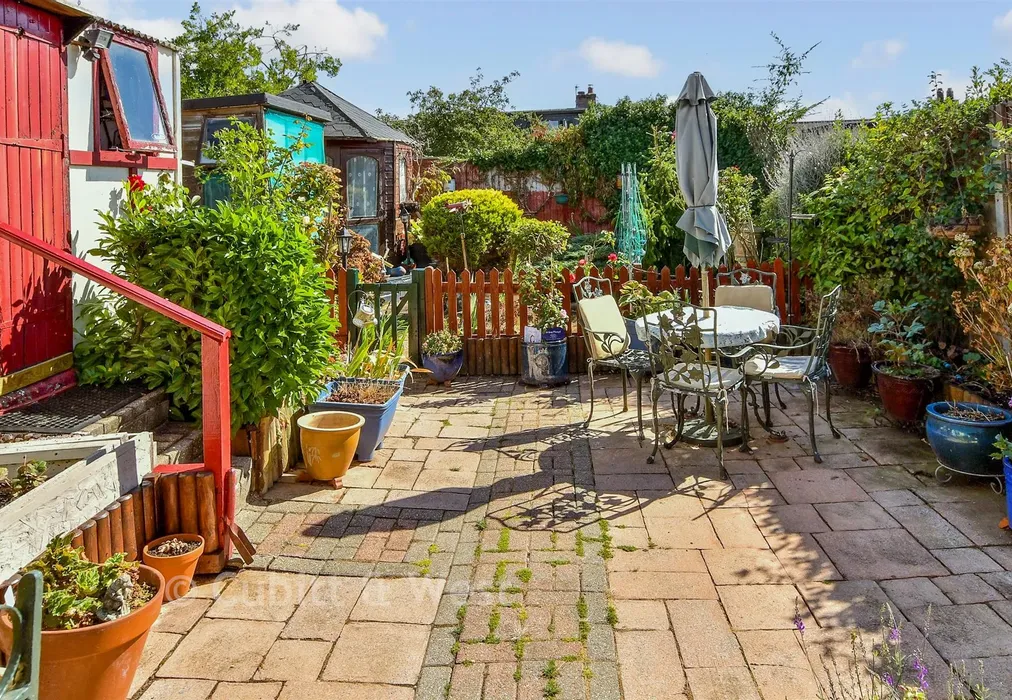 Rear Garden - Bengairn Avenue, Brighton, East Sussex - Wards of Kent