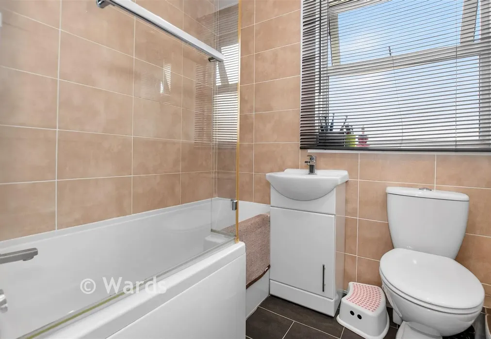 Bathroom - Chaucer Crescent, Dover, Kent - Wards of Kent