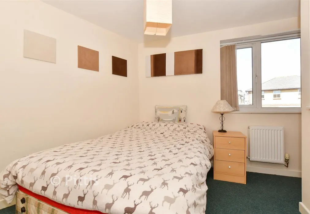Bedroom 1 - St. John's Road, Sandown, Isle of Wight - Wards of Kent