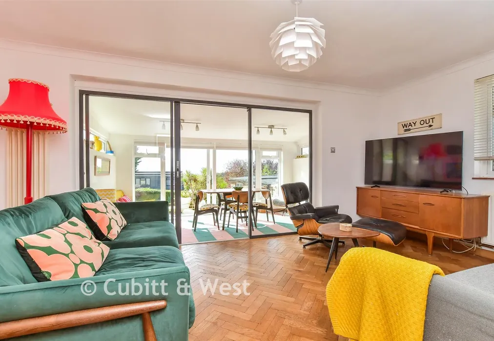 Lounge - Brownleaf Road, Woodingdean, Brighton, East Sussex - Wards of Kent