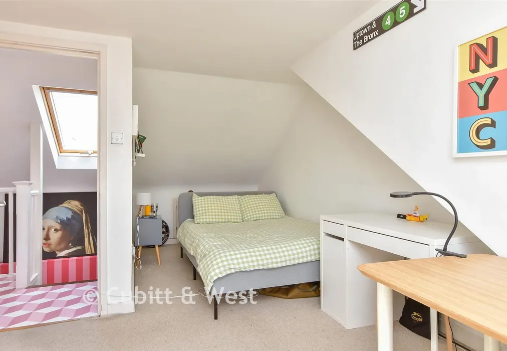 Bedroom 2 - Brownleaf Road, Woodingdean, Brighton, East Sussex - Wards of Kent