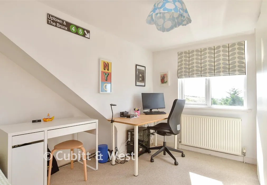 Bedroom 2 - Brownleaf Road, Woodingdean, Brighton, East Sussex - Wards of Kent