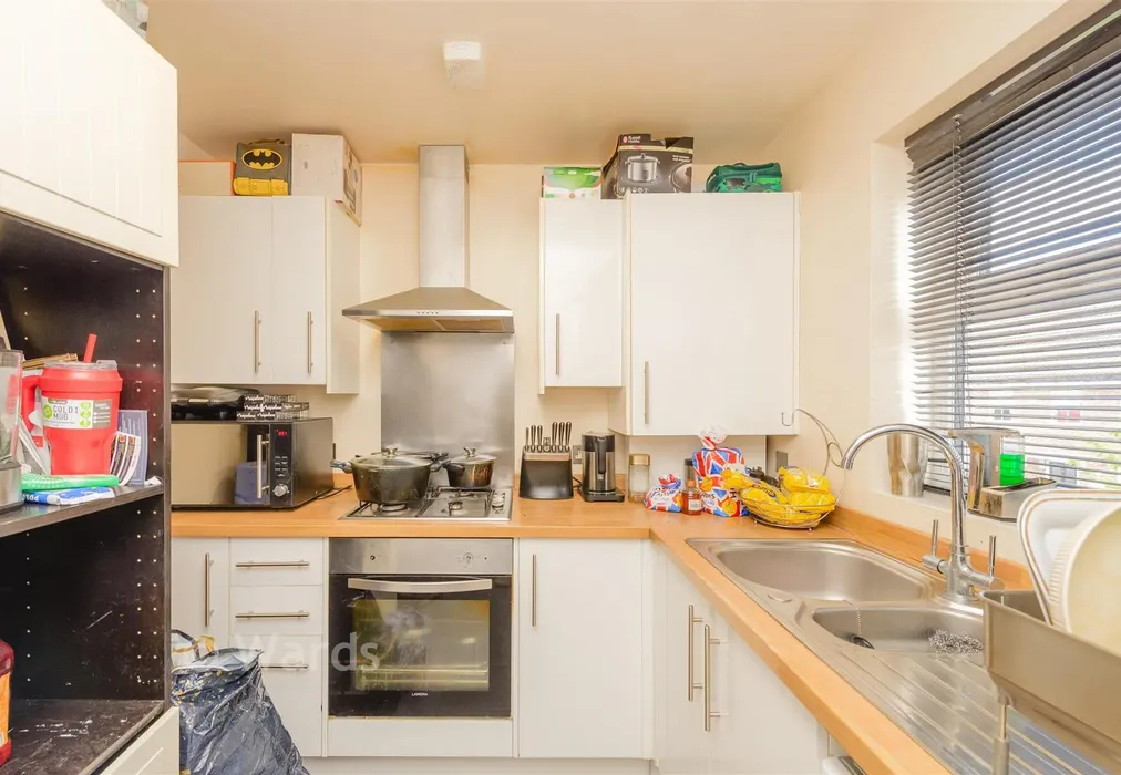 Kitchen - Shanklin Close, Walderslade, Chatham, Kent - Wards of Kent