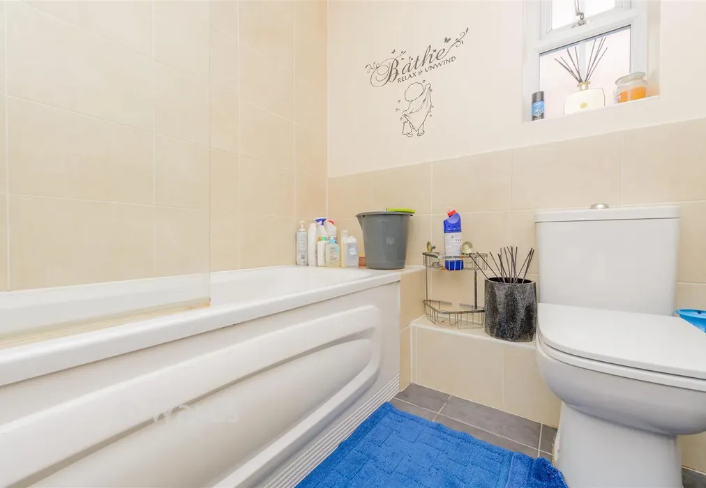 Bathroom - Shanklin Close, Walderslade, Chatham, Kent - Wards of Kent
