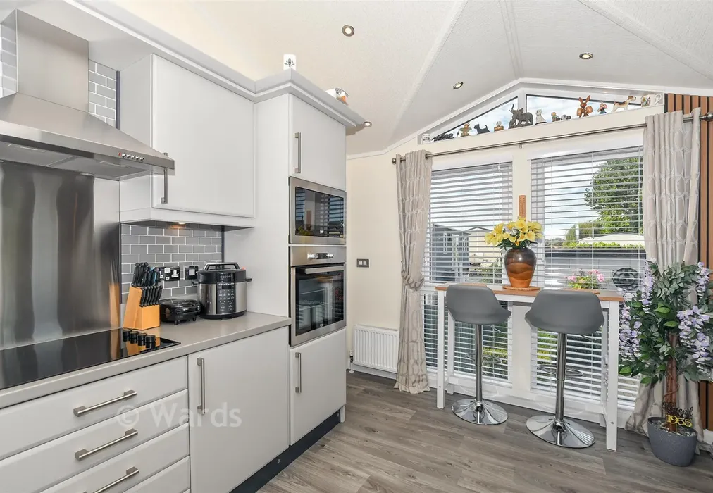 Kitchen/Dining Area - The Broadway, Minster On Sea, Sheerness, Kent - Wards of Kent