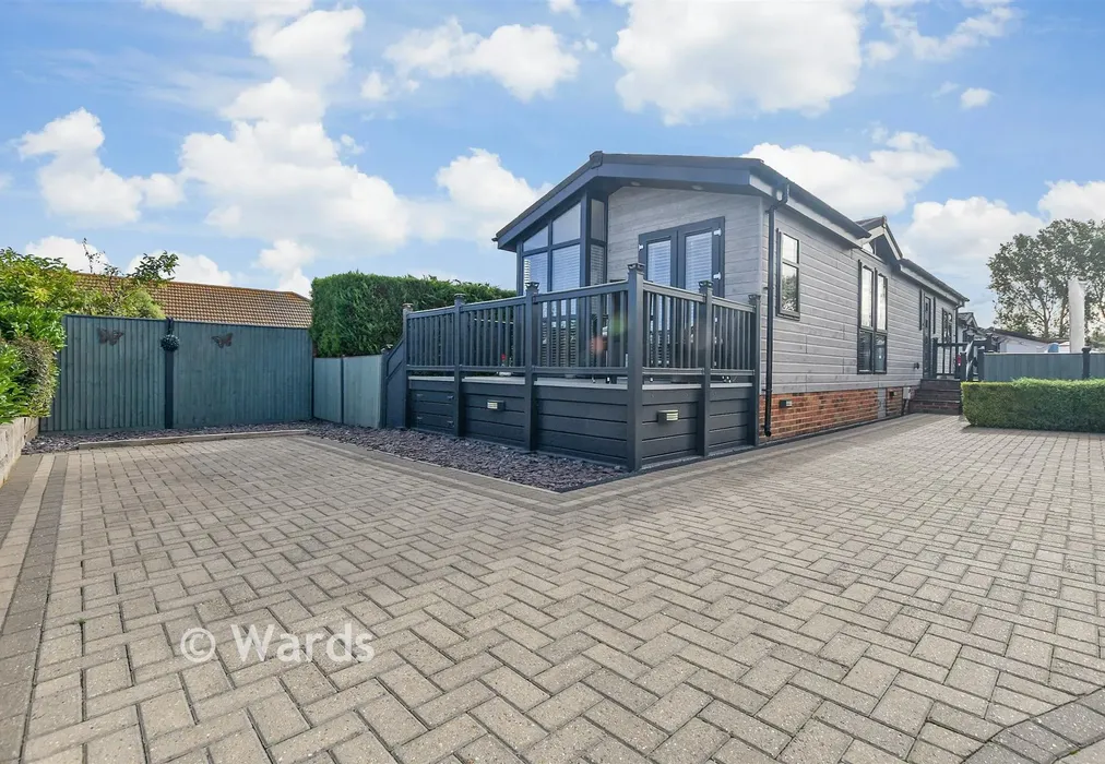 Driveway/Parking - The Broadway, Minster On Sea, Sheerness, Kent - Wards of Kent