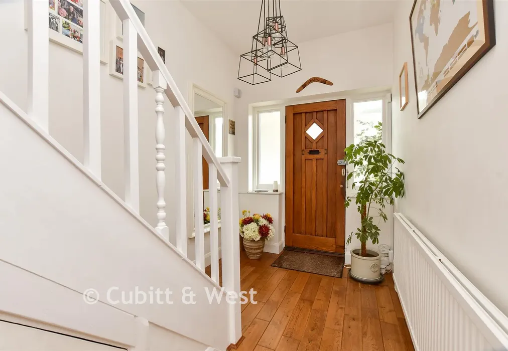 Entrance Hall - Crest Road, South Croydon, Surrey - Wards of Kent