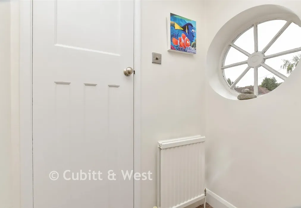 Internal Lifestyle Photograph - Crest Road, South Croydon, Surrey - Wards of Kent
