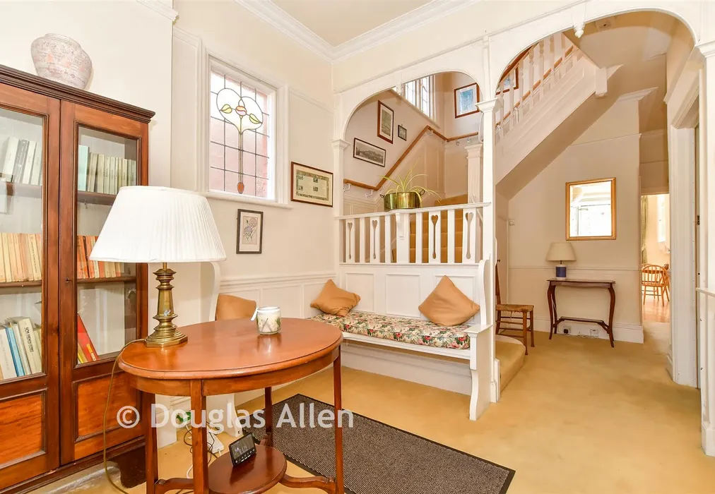 Hallway - Monkhams Avenue, Woodford Green, Essex - Wards of Kent