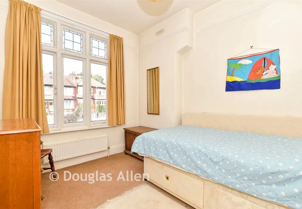 Bedroom 4 - Monkhams Avenue, Woodford Green, Essex - Wards of Kent