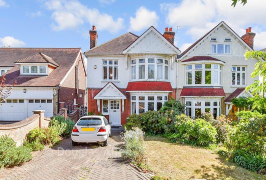 Monkhams Avenue, Woodford Green, Essex - Wards of Kent