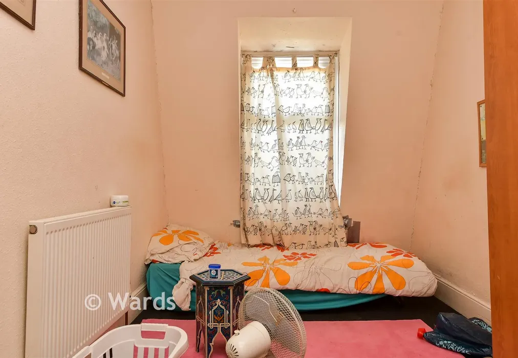 Bedroom 2 - Dalby Square, Cliftonville, Kent - Wards of Kent