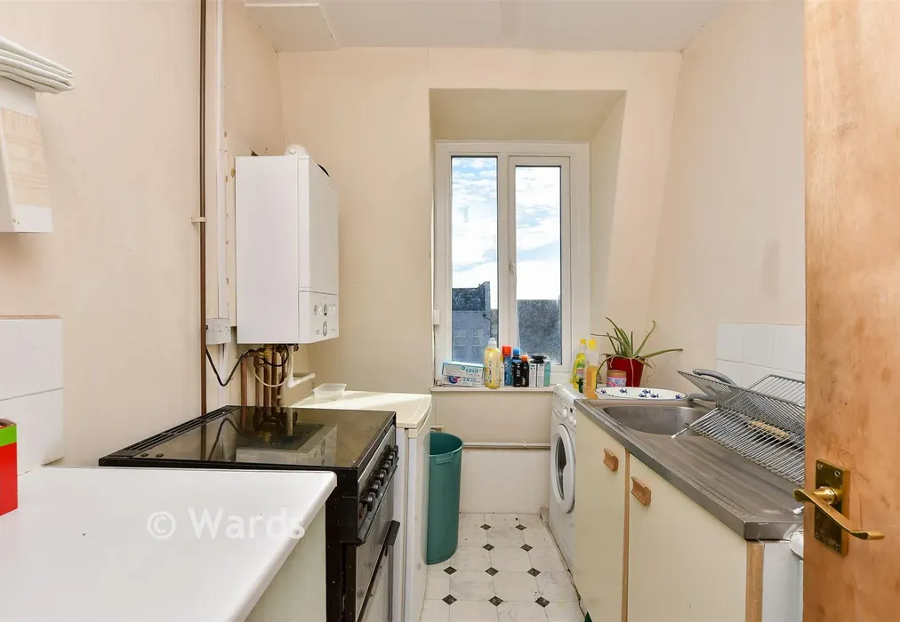 Kitchen - Dalby Square, Cliftonville, Kent - Wards of Kent