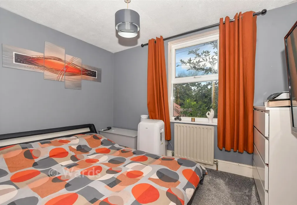 Bedroom 1 - Iwade Road, Newington, Sittingbourne, Kent - Wards of Kent