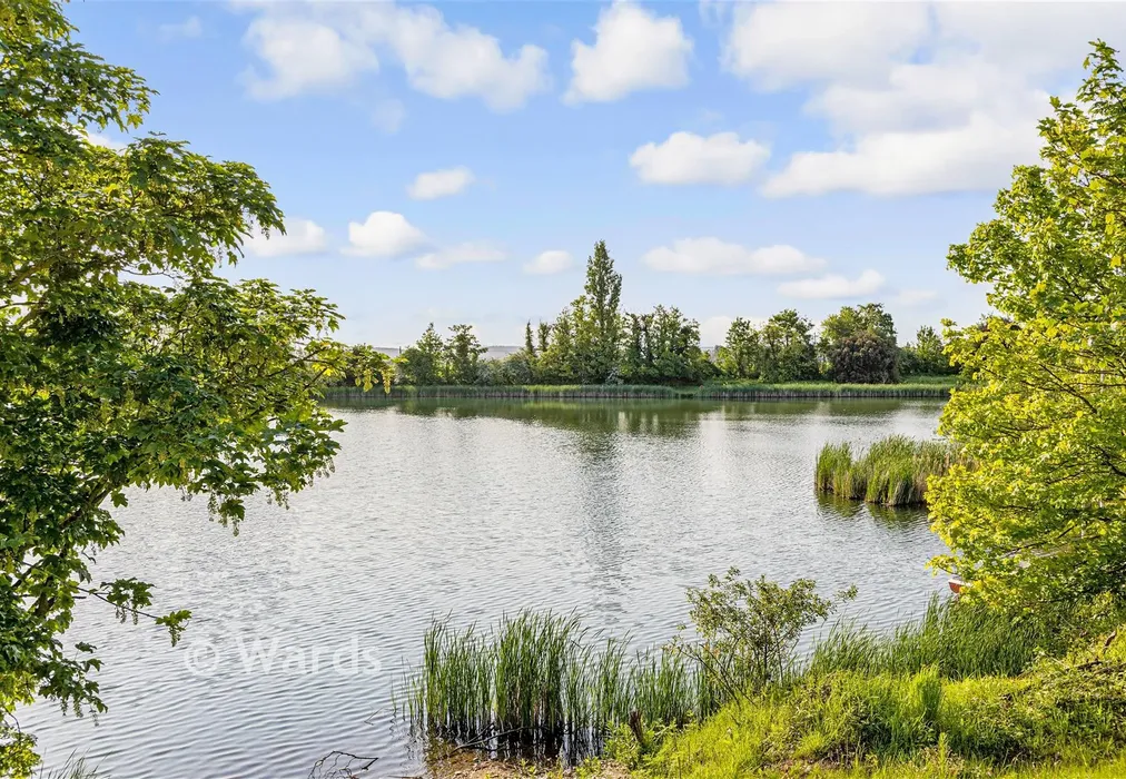 Surrounding Area - Bulldog Close, Faversham Lakes, Faversham, Kent - Wards of Kent